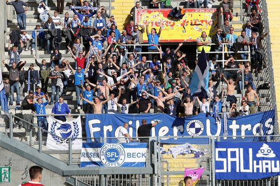 1. FC Kaiserslautern vs Sportfreunde Lotte (2-1)