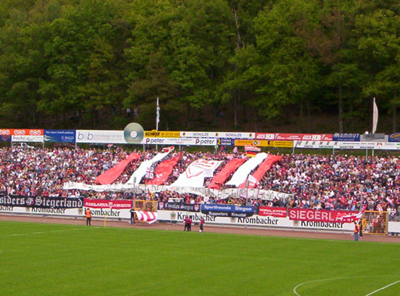 Sportfreunde Siegen vs FC Bayern München II (2-1)