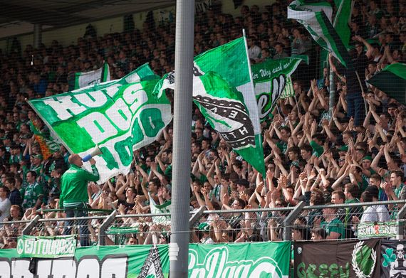 SpVgg Fürth vs FC Erzgebirge Aue (2-1)
