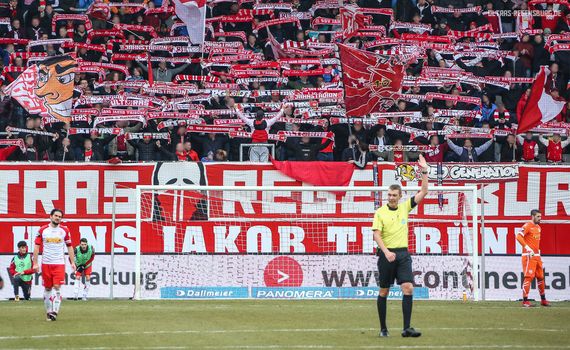 SSV Jahn Regensburg vs FSV Frankfurt (2-1)