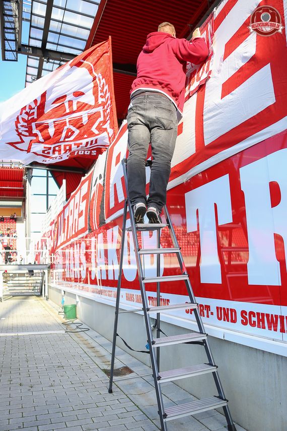 SSV Jahn Regensburg vs Hallescher FC (2-0)