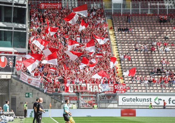 1. FC Kaiserslautern vs SSV Jahn Regensburg (1-1)