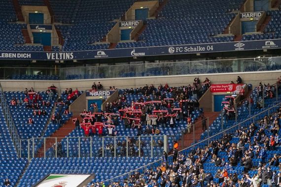 FC Schalke 04 vs SSV Jahn Regensburg (2-1)