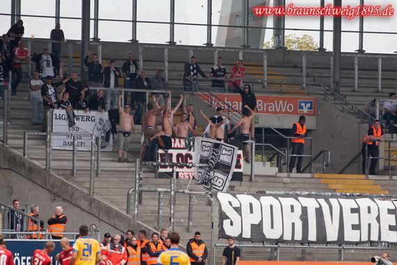 Eintracht Braunschweig vs SV Sandhausen (2-1)
