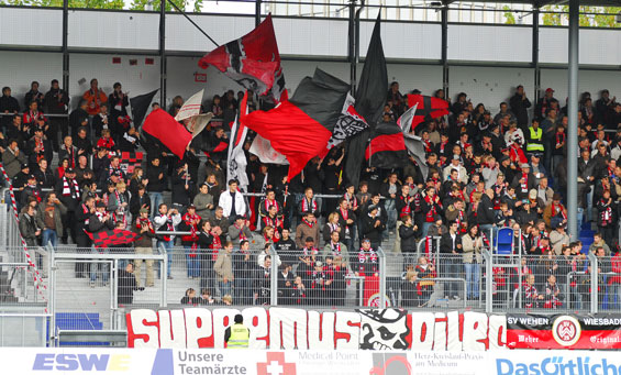 SV Wehen Wiesbaden vs Holstein Kiel (2-1)