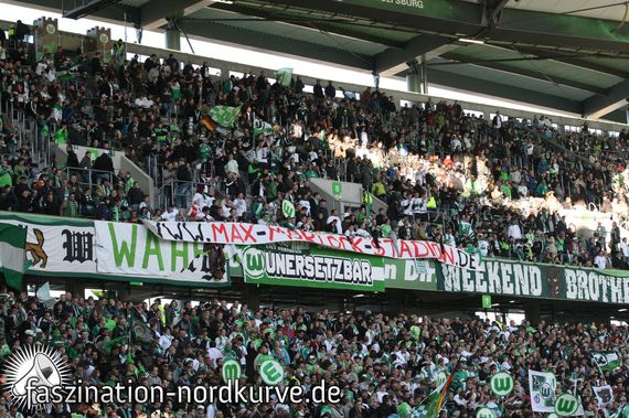 VfL Wolfsburg vs 1. FC Nürnberg (2-1)
