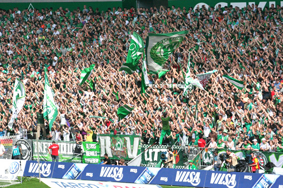 Werder Bremen vs 1. FC Kaiserslautern (2-0)