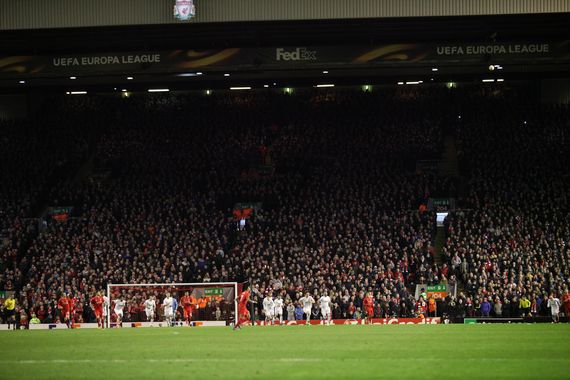 FC Liverpool vs FC Augsburg (1-0) (5)