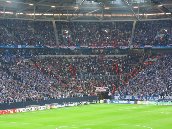 FC Schalke 04 vs Manchester United (0-2) (3)