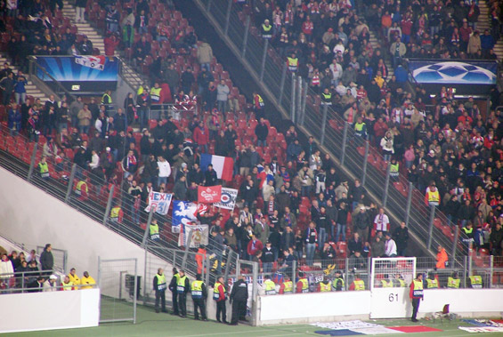 VfB Stuttgart vs Olympique Lyon (0-2) (2)