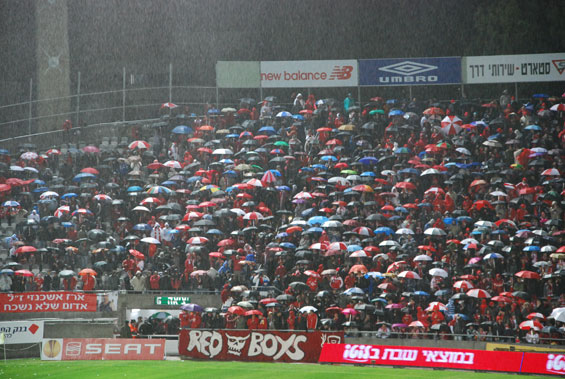 Hapoel Tel Aviv vs Hamburger SV (1-0) (2)