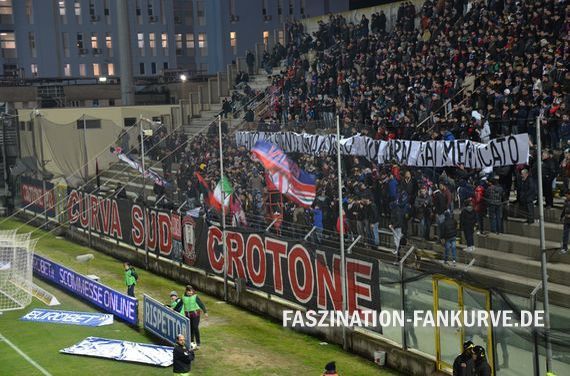FC Crotone vs AC Siena (0-0) (5)