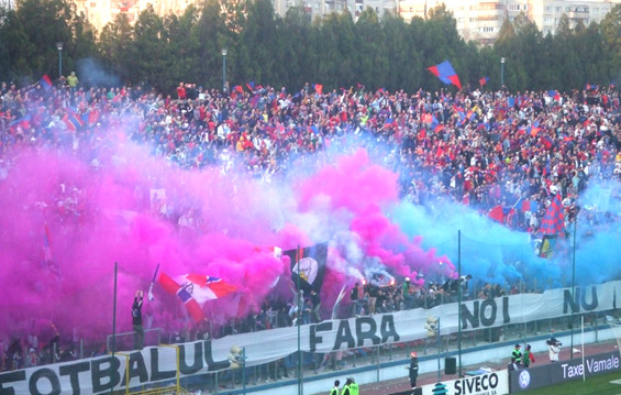 Steaua Bukarest vs Dinamo Bukarest (2-4) (2)