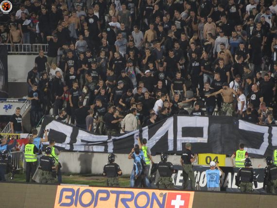Partizan Belgrad vs Roter Stern Belgrad (1-1) (12)