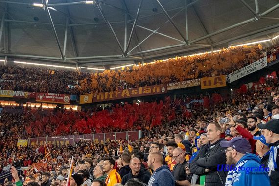 FC Schalke 04 vs Galatasaray Istanbul (2-0) (9)