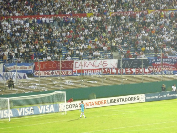 Nacional Montevideo vs River Plate (3-0) (10)